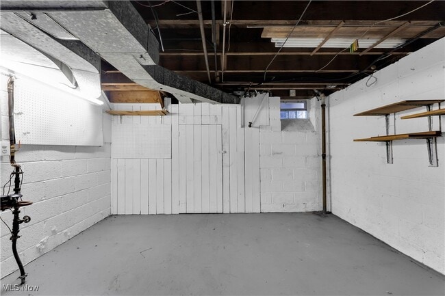 Building Photo - 1044 S Belvoir Blvd