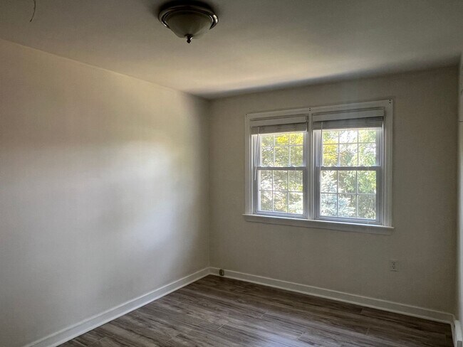 Building Photo - Coming Soon! Beautiful 3bd 1ba Lancaster semi-detached Home