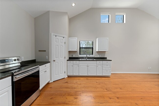 Building Photo - 24527 Appian Ridge