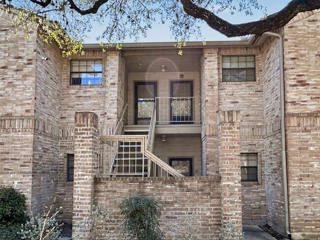 Building Photo - 12446 Starcrest Dr