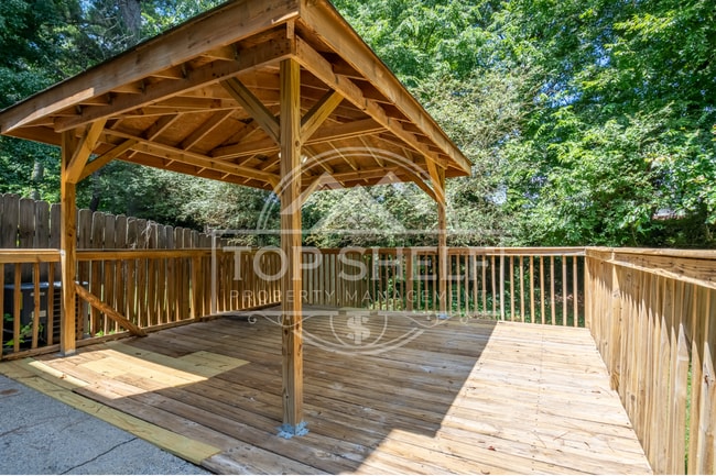 Building Photo - 2928 Governors Ct