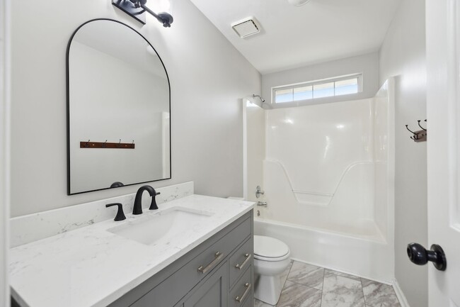 Building Photo - 184 Crestfield Pl