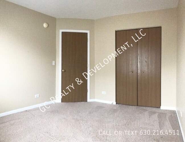 Building Photo - 2105 W Concord Ln