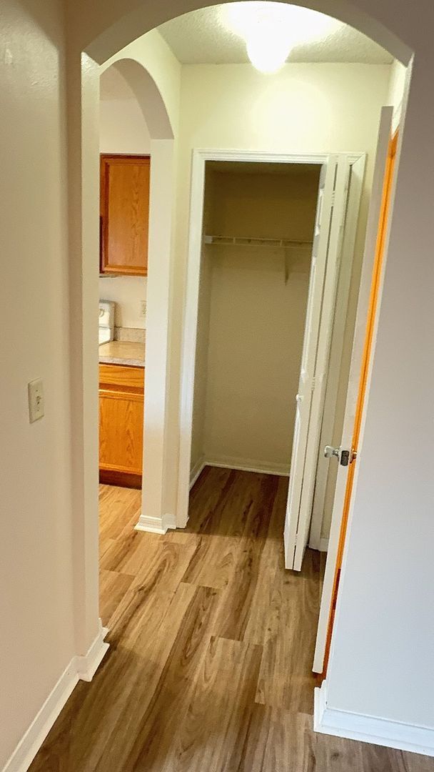 Building Photo - MOVE IN SPECIAL- Newly renovated 3 bedroom/2.5 bath townhouse for rent located in the lovely gate...