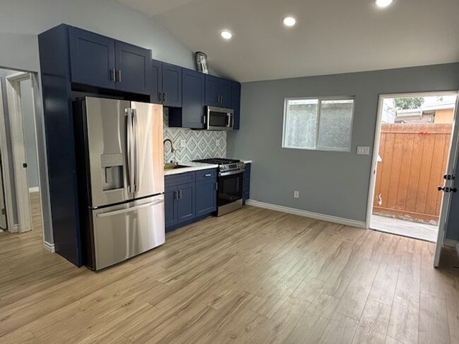 Building Photo - 1616 E Harding St