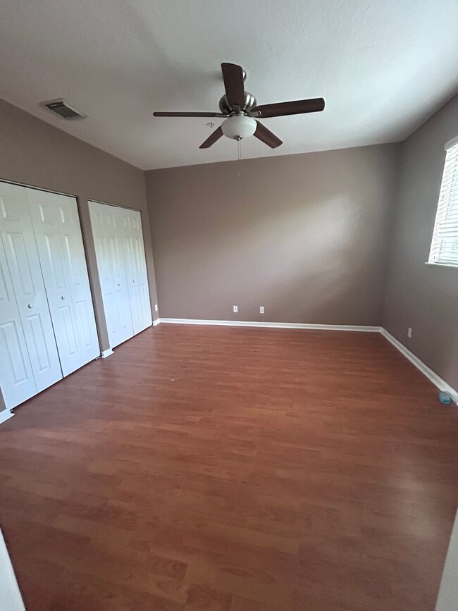 Building Photo - 2866 S Oasis Dr