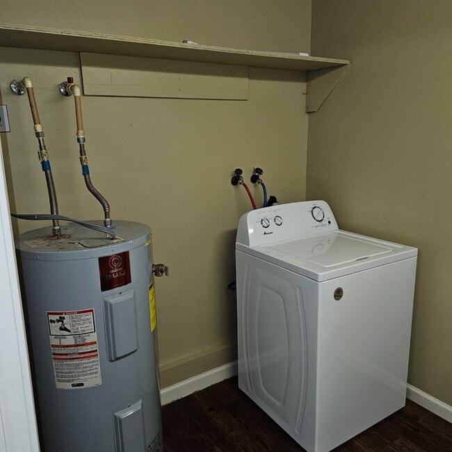 Building Photo - 3221 Choctaw Rd