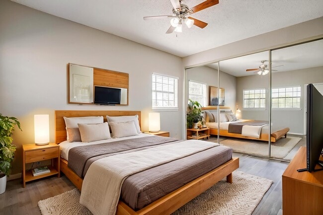 Building Photo - Portofino Apartments