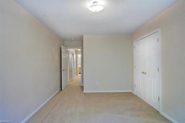 Building Photo - 141 Baker Farm Dr