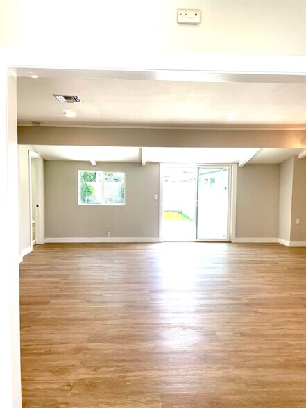 Living room sliding door to backyard - 10134 Memory Park Ave
