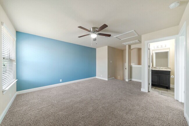 Building Photo - 26923 Camellia Trce