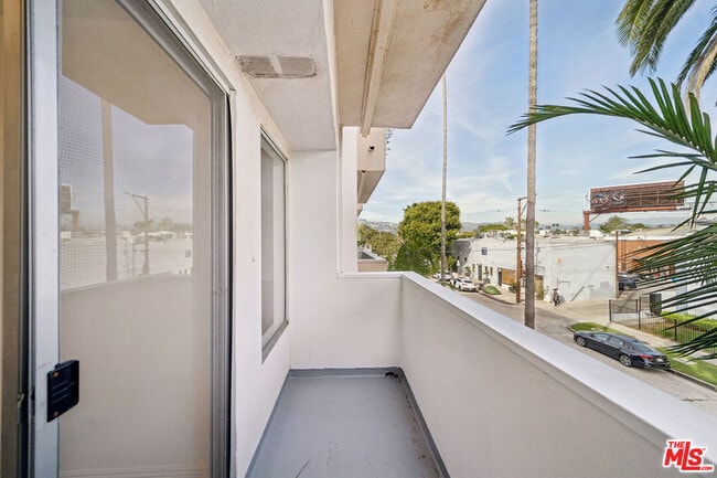 Building Photo - 131 Orlando Ave