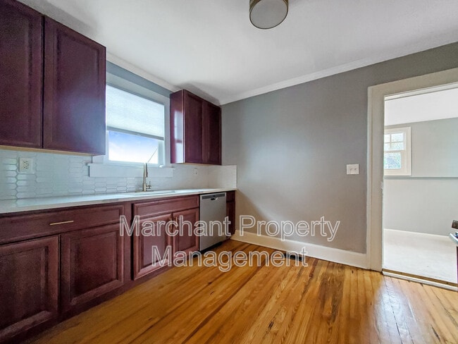 Building Photo - 114 Central Ave