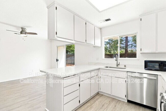 Building Photo - 2224 Glacier Dr