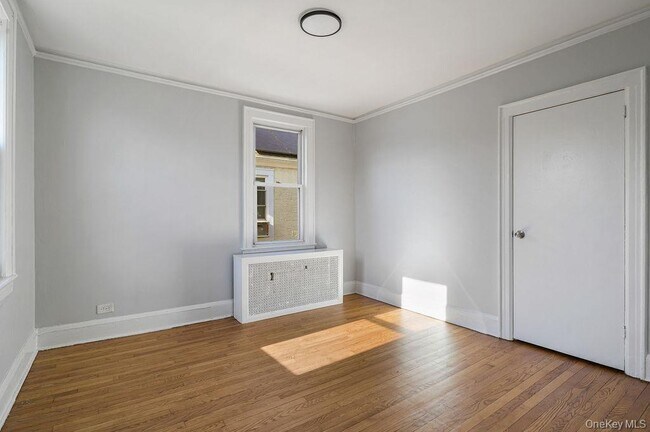 Building Photo - 135 Webster Ave