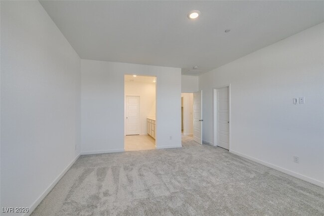 Building Photo - 302 Walsh Peak Ave