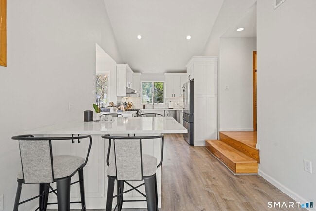 Building Photo - 39 Brightwood Ln
