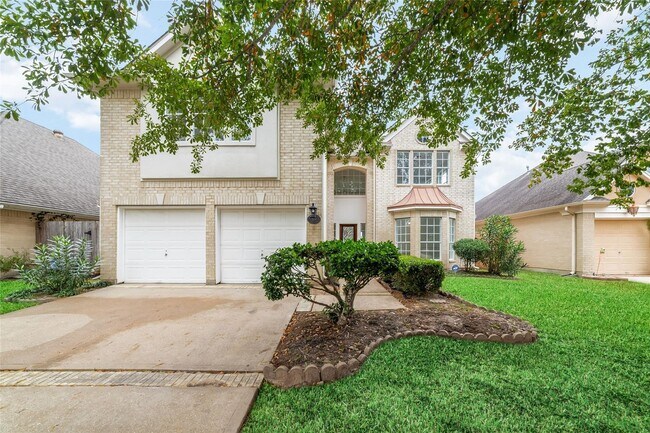 Building Photo - 304 Lago Vista St