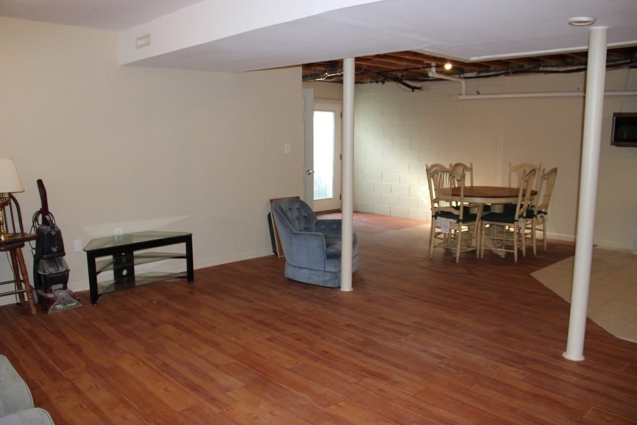 Building Photo - 797 Elk Mills Rd