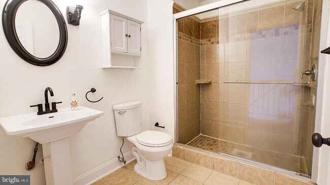 Building Photo - 1324 N Hancock St