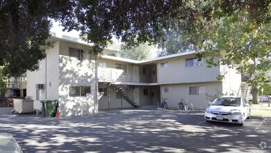 Building Photo - 542a