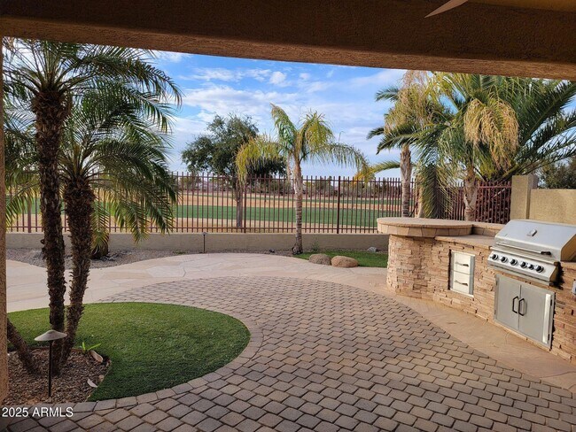 Building Photo - 6850 S Birdie Way