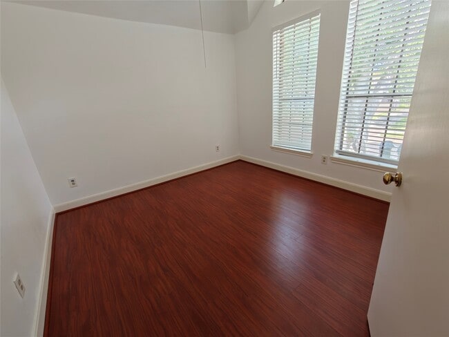Building Photo - 3446 Mimosa Way