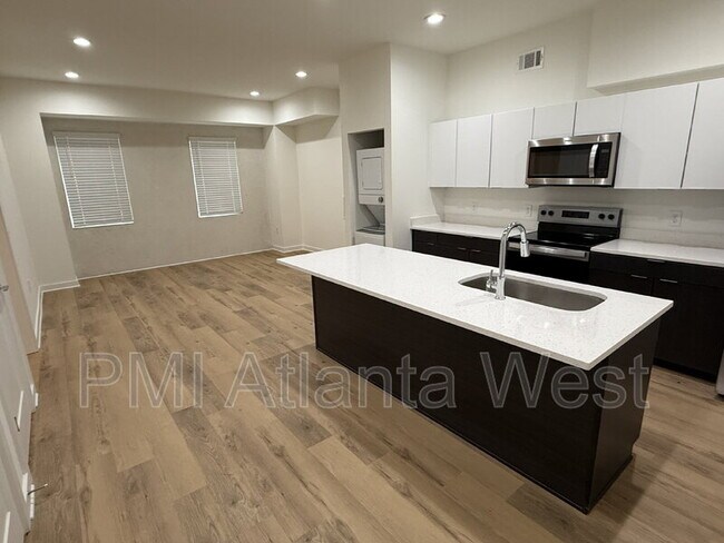 Primary Photo - 750 Cascade Pl SW