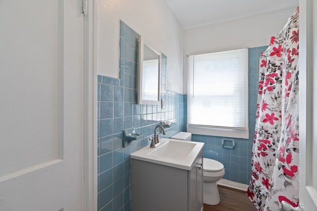 Building Photo - Charming 3BR/1B Single-Family Home