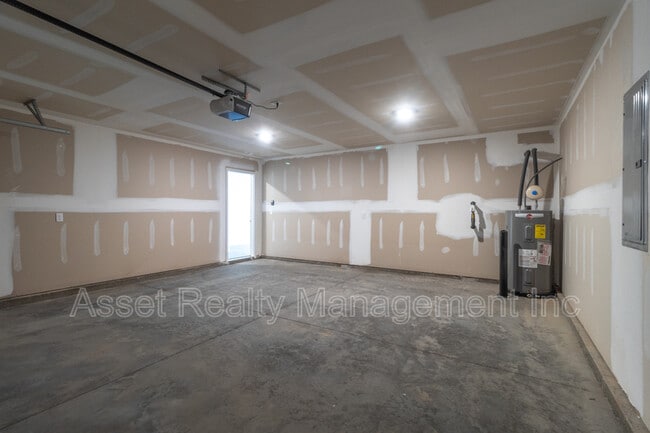 Building Photo - 3048 Nicole Cir