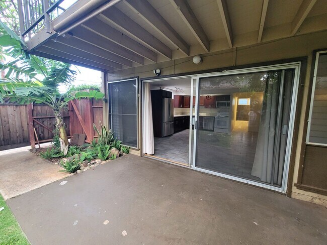 Building Photo - 3559 Lower Honoapiilani Rd