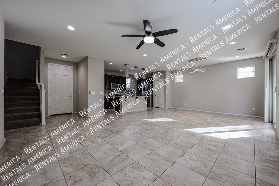 Building Photo - 270 N Scott Dr