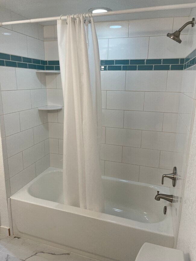 Building Photo - 6243 Gray St