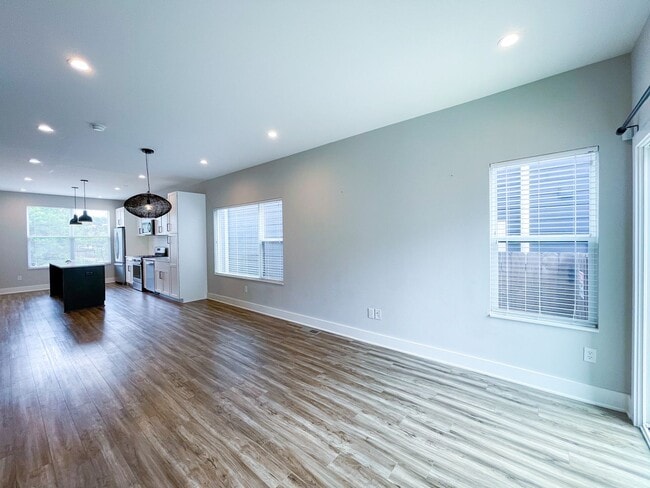 Building Photo - 20 Central Greens Blvd