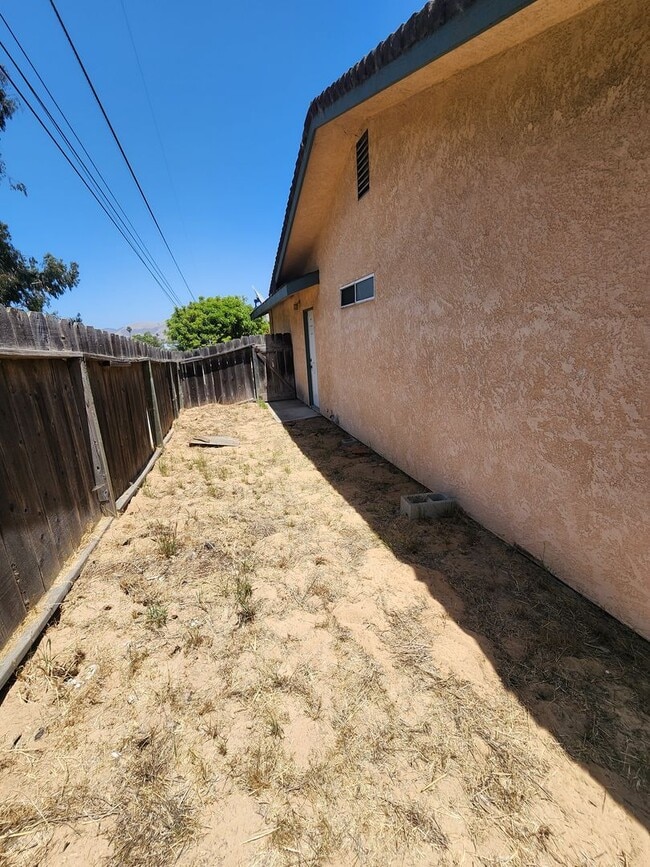 Building Photo - Charming 3 Bedroom Nipomo Home