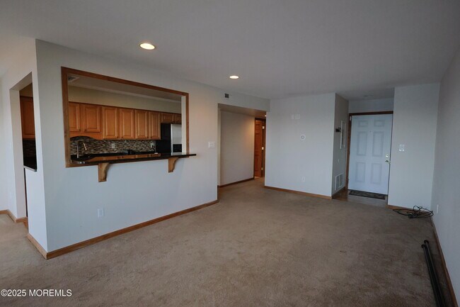 Building Photo - 200 Portland Rd