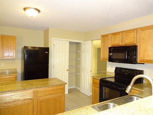 Building Photo - 11730 Sinclair Dr
