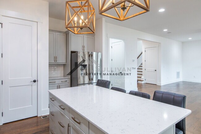 Building Photo - 1121 Crested Jay Dr