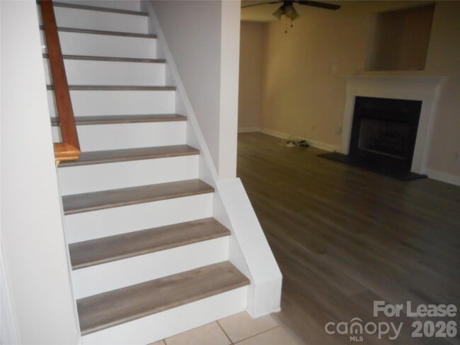 Building Photo - 8037 Shiny Meadow Ln