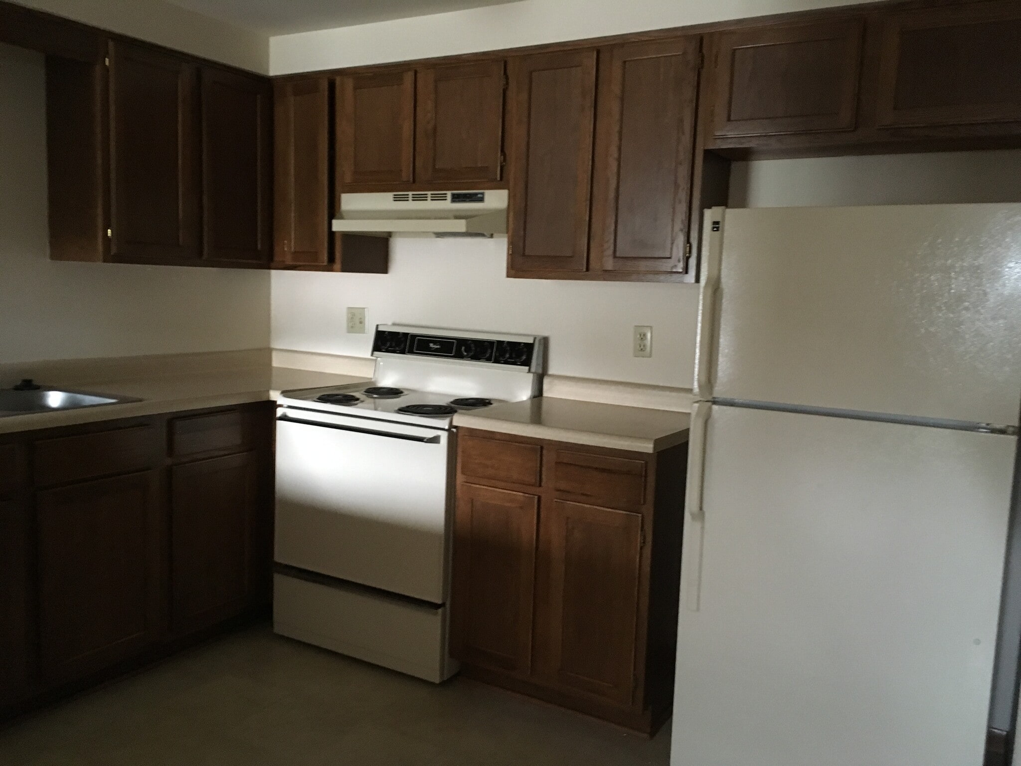 kitchen - 10700 W Grange Ave