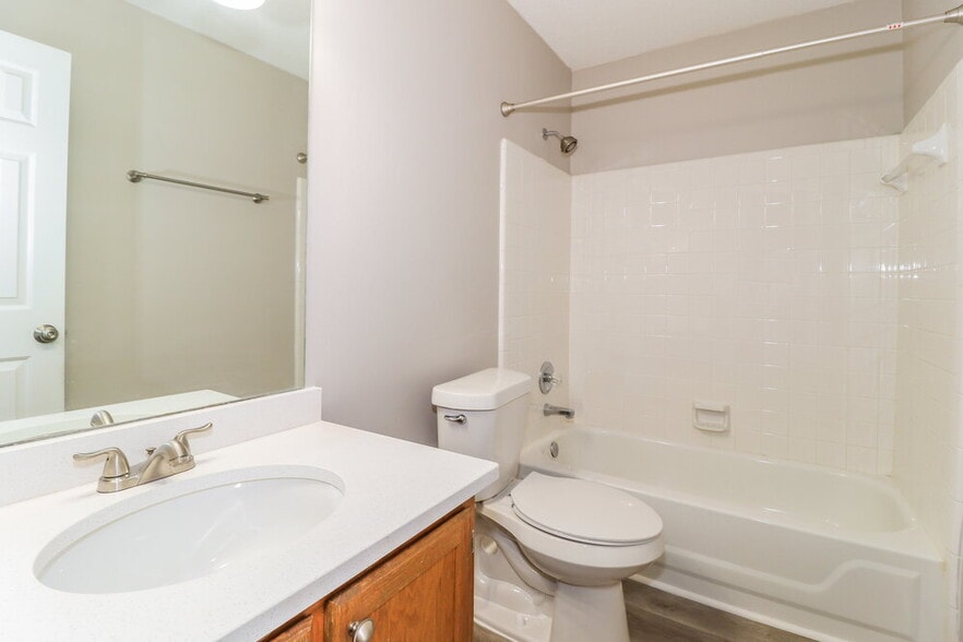 Building Photo - 8607 Sunnyvale St N