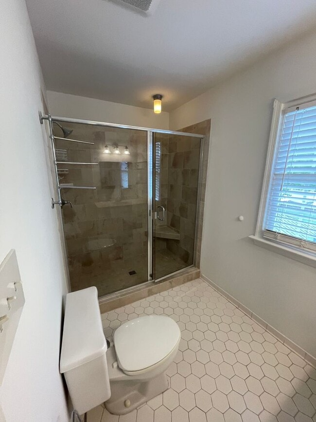 Building Photo - Gayton Green 4 Bedroom  2.5 Bath Home