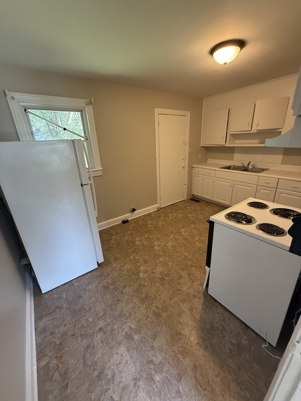 Building Photo - 40 Echols Dr