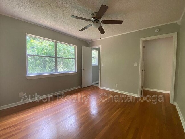 Building Photo - 545 Acorn Ct