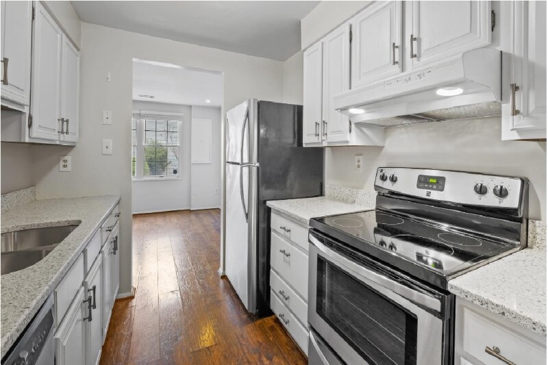 Building Photo - 119 Fairfield Dr