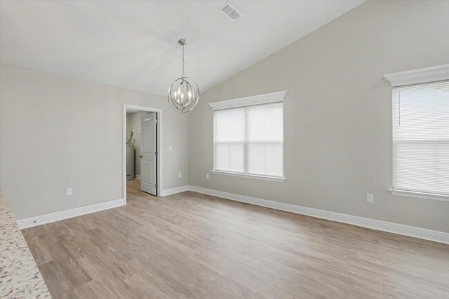 Building Photo - 37 Haida Trail