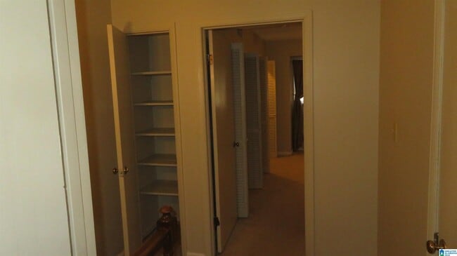 Building Photo - 3937 Montclair Rd