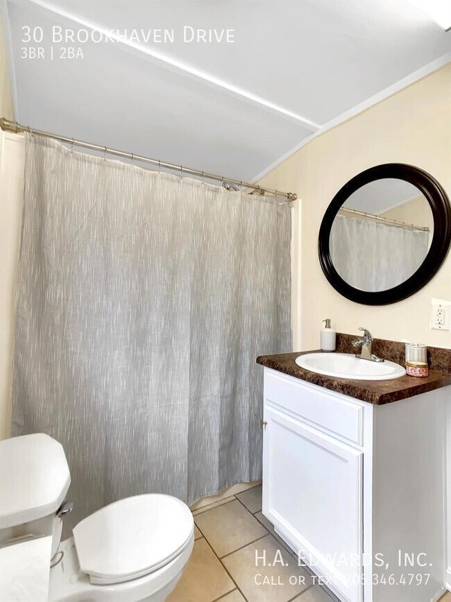 Building Photo - 30 Brookhaven Dr