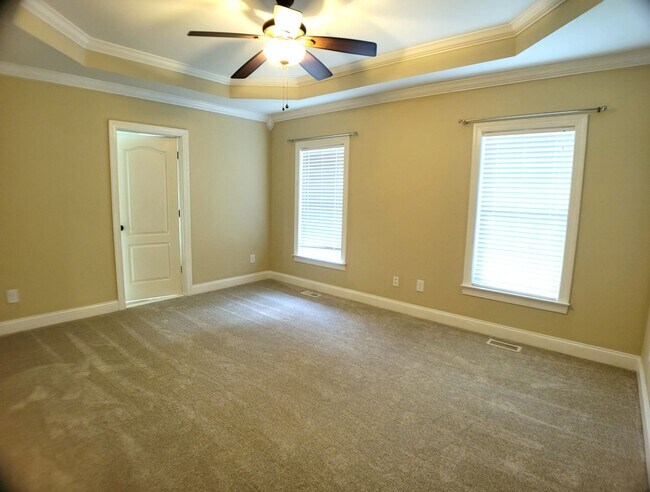 Building Photo - Gorgeous 3BD/2.5BA home with large upstairs bonus room and a 2 car garage in Clayton/Garner area!