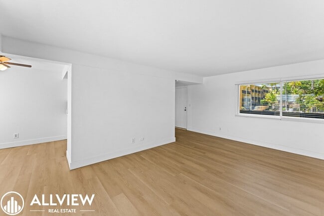 Building Photo - Newly Renovated 1 Bed / 1 Bath in Gated El Segundo Community – Pool, Gym, Parking & Prime Location